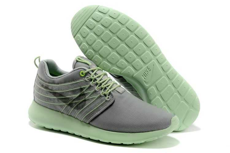 Roshe Run Dyn Fw Qs Femme Colore Acheter En Ligne